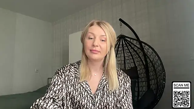 Snapshot of Blondie_xoxoxo chatting on 04/23/26, 11:20 Blondie xoxoxo online show from 04/23/26, 11:20