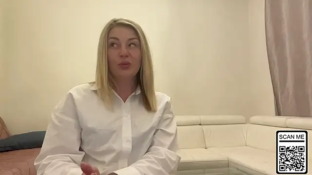 Snapshot of Blondie_xoxoxo chatting on 05/12/26, 10:51 Blondie xoxoxo online show from 05/12/26, 10:51
