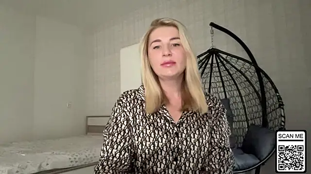 Snapshot of Blondie_xoxoxo chatting on 06/05/26, 04:13 Blondie xoxoxo online show from 06/05/26, 04:13