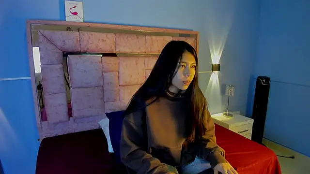 LICKY LOV online show from 10/04/25, 03:04