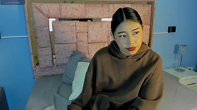 LICKY LOV online show from 10/24/25, 03:14