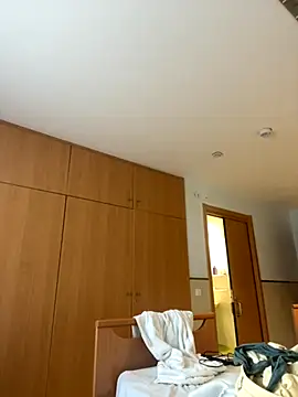 Snapshot of Kitty5348 chatting on 10/23/25, 08:02 Kitty5348 online show from 10/23/25, 08:02