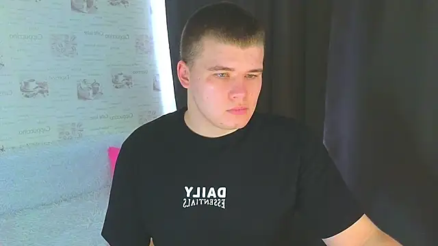 kittenmurr online show from 09/18/25, 04:25