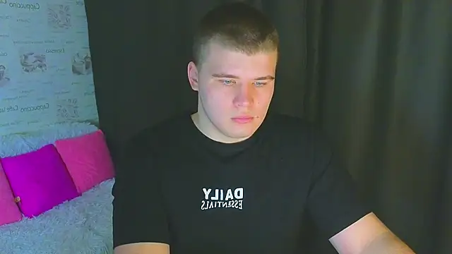 kittenmurr online show from 09/30/25, 08:47