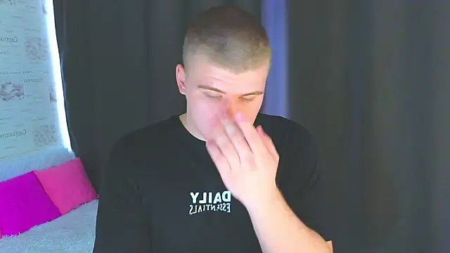 kittenmurr online show from 10/07/25, 03:47