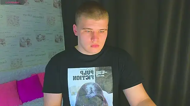 kittenmurr online show from 10/16/25, 04:30