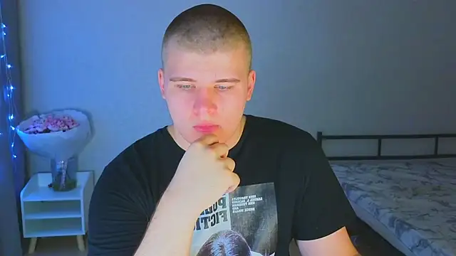 kittenmurr online show from 11/07/25, 06:52