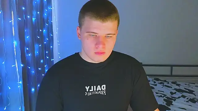 kittenmurr online show from 11/25/25, 03:06