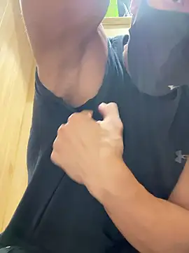 masucle216 online show from 10/24/25, 02:35