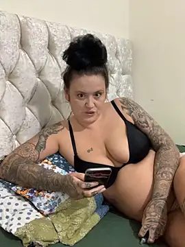 Charsworld online show from 04/21/26, 07:36