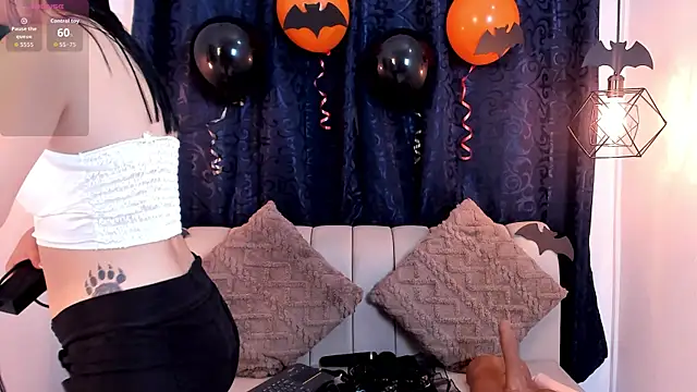 natasha moreno online show from 10/31/25, 12:28