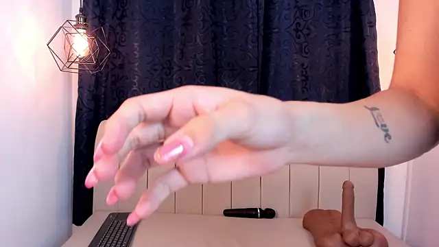 natasha moreno online show from 01/13/26, 01:49