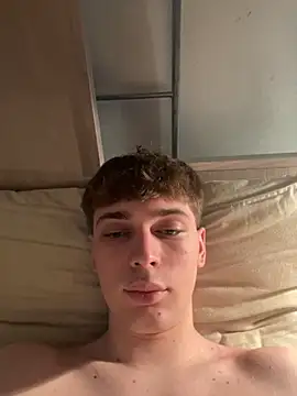 Snapshot of Fappatore_Nato05 chatting on 09/13/25, 02:17 Fappatore Nato05 online show from 09/13/25, 02:17