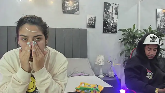 violet and myers online show from 09/23/25, 11:57