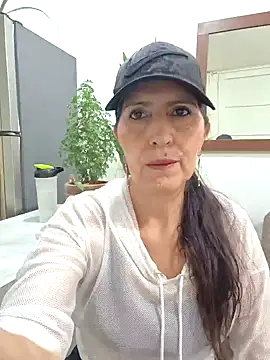 Snapshot of swity_foster chatting on 06/24/26, 03:11 swity foster online show from 06/24/26, 03:11