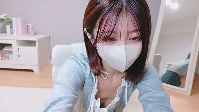 Yuna-ch online show from 10/03/25, 04:04