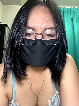 Snapshot of melyiaaa chatting on 01/06/26, 03:05 melyiaaa online show from 01/06/26, 03:05