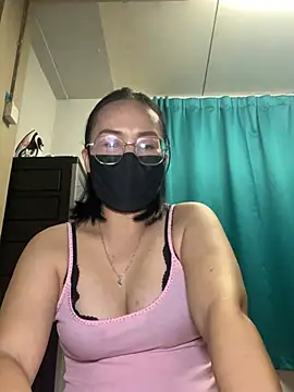 Snapshot of melyiaaa chatting on 02/26/26, 03:00 melyiaaa online show from 02/26/26, 03:00