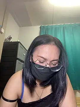 Snapshot of melyiaaa chatting on 04/29/26, 02:54 melyiaaa online show from 04/29/26, 02:54