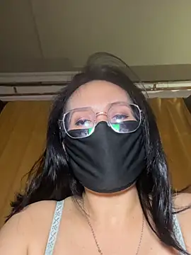 melyiaaa online show from 06/16/26, 01:03