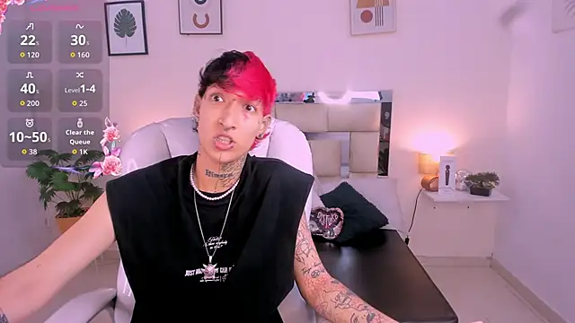 Snapshot of Luci_Rose chatting on 09/13/25, 02:55 Luci Rose online show from 09/13/25, 02:55