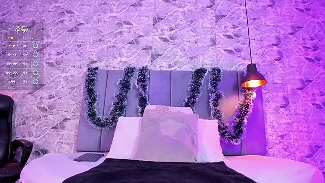 mily  18 online show from 12/02/25, 11:48