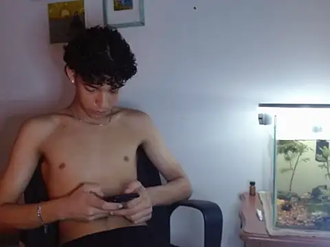 Xtremeplay 18 online show from 09/22/25, 08:44