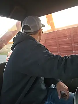 twistafatpipe online show from 10/23/25, 10:52