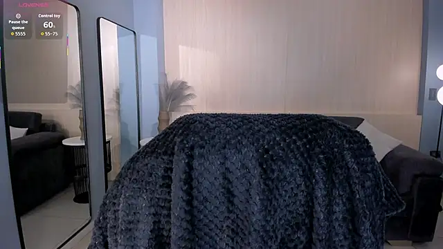 MilaColeman online show from 11/26/25, 02:01