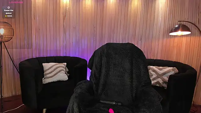 MilaColeman online show from 04/19/26, 10:45