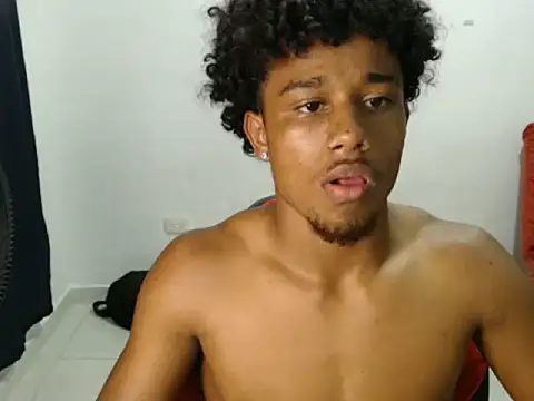 Snapshot of Dante_starhot chatting on 10/16/25, 12:33 Dante starhot online show from 10/16/25, 12:33