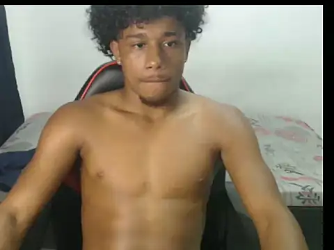 Snapshot of Dante_starhot chatting on 10/28/25, 01:20 Dante starhot online show from 10/28/25, 01:20