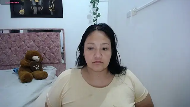 Snapshot of amaranta_rouse chatting on 09/26/25, 11:03 amaranta rouse online show from 09/26/25, 11:03