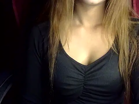 heartless Queen online show from 11/12/25, 05:19