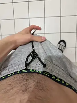 Dicksxd online show from 04/17/26, 03:15