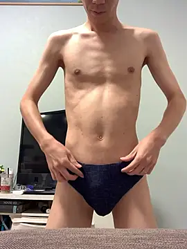 Snapshot of aki_2727 chatting on 10/26/25, 05:46 aki 2727 online show from 10/26/25, 05:46