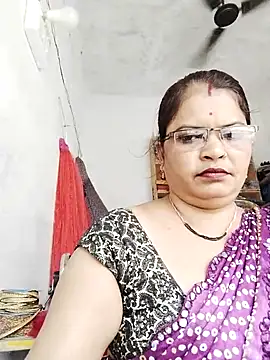 Snapshot of Bhavna_hot chatting on 10/06/25, 08:34 Bhavna hot online show from 10/06/25, 08:34