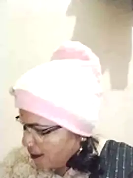 Snapshot of Bhavna_hot chatting on 01/10/26, 12:51 Bhavna hot online show from 01/10/26, 12:51