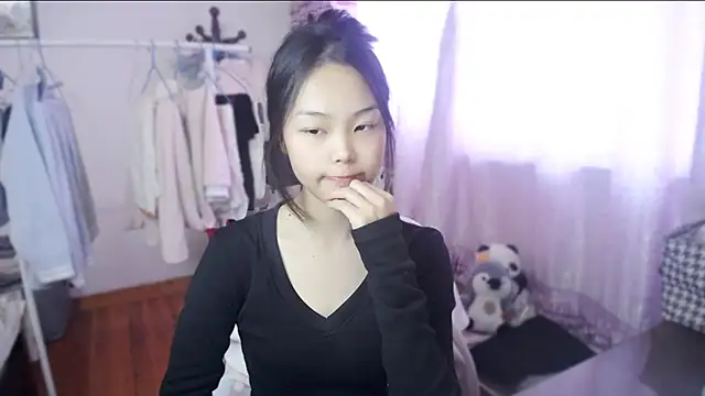 yao-yao  online show from 11/25/25, 05:18