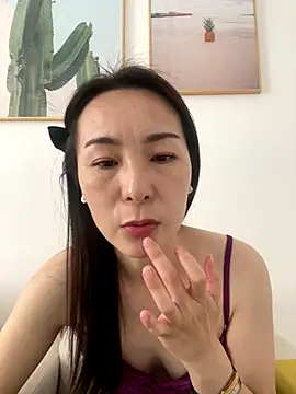 manmanyu520 online show from 10/09/25, 02:09