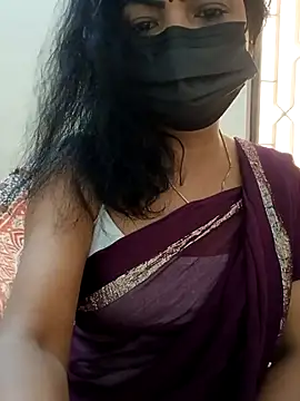 Snapshot of Rithya27 chatting on 10/23/25, 06:34 Rithya27 online show from 10/23/25, 06:34