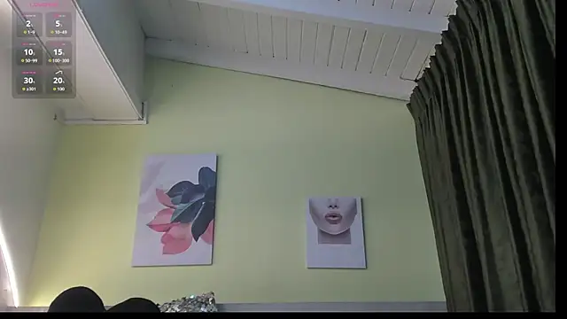 AtheneaArbelaez  online show from 09/28/25, 12:43