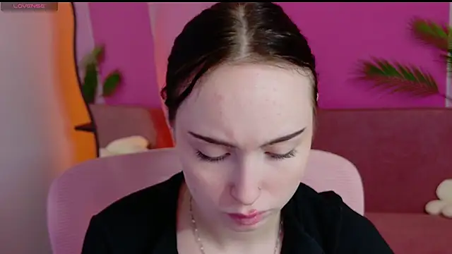 MonikaCarter online show from 11/24/25, 12:05