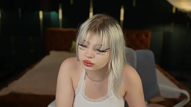 Snapshot of Yuki_sun chatting on 09/25/25, 02:21 Yuki sun online show from 09/25/25, 02:21