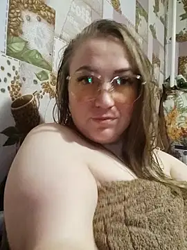 Kiss Eva online show from 11/25/25, 09:04