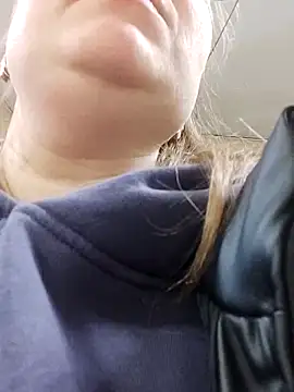 Kiss Eva online show from 02/24/26, 10:13