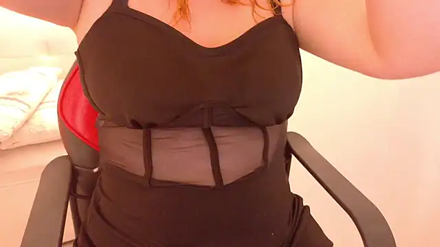 Snapshot of Angel_saez chatting on 10/01/25, 10:32 Angel saez online show from 10/01/25, 10:32