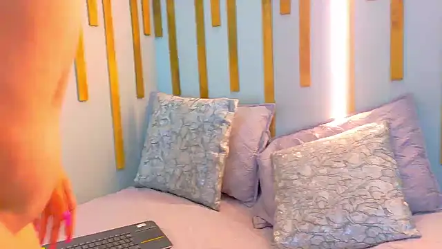 Snapshot of Angel_saez chatting on 10/05/25, 11:08 Angel saez online show from 10/05/25, 11:08