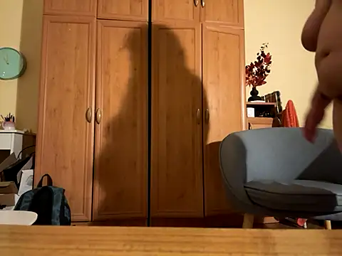 Snapshot of CherryLace04 chatting on 10/01/25, 07:42 CherryLace04 online show from 10/01/25, 07:42