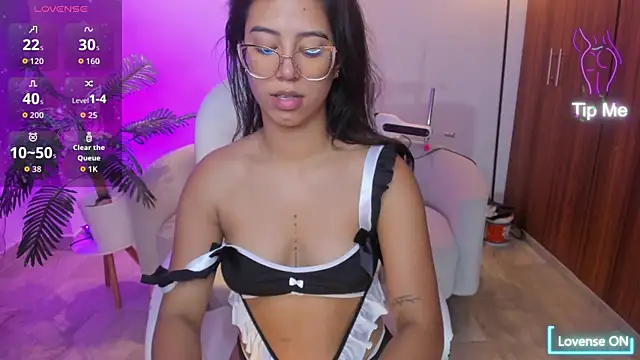 raven stonee online show from 12/22/25, 03:36